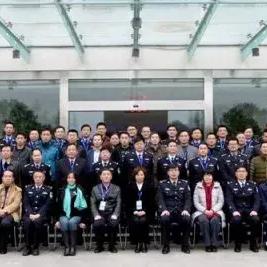 找寻失落的心之归途：探索冒险的手游世界，寻觅真爱和自我启示。
